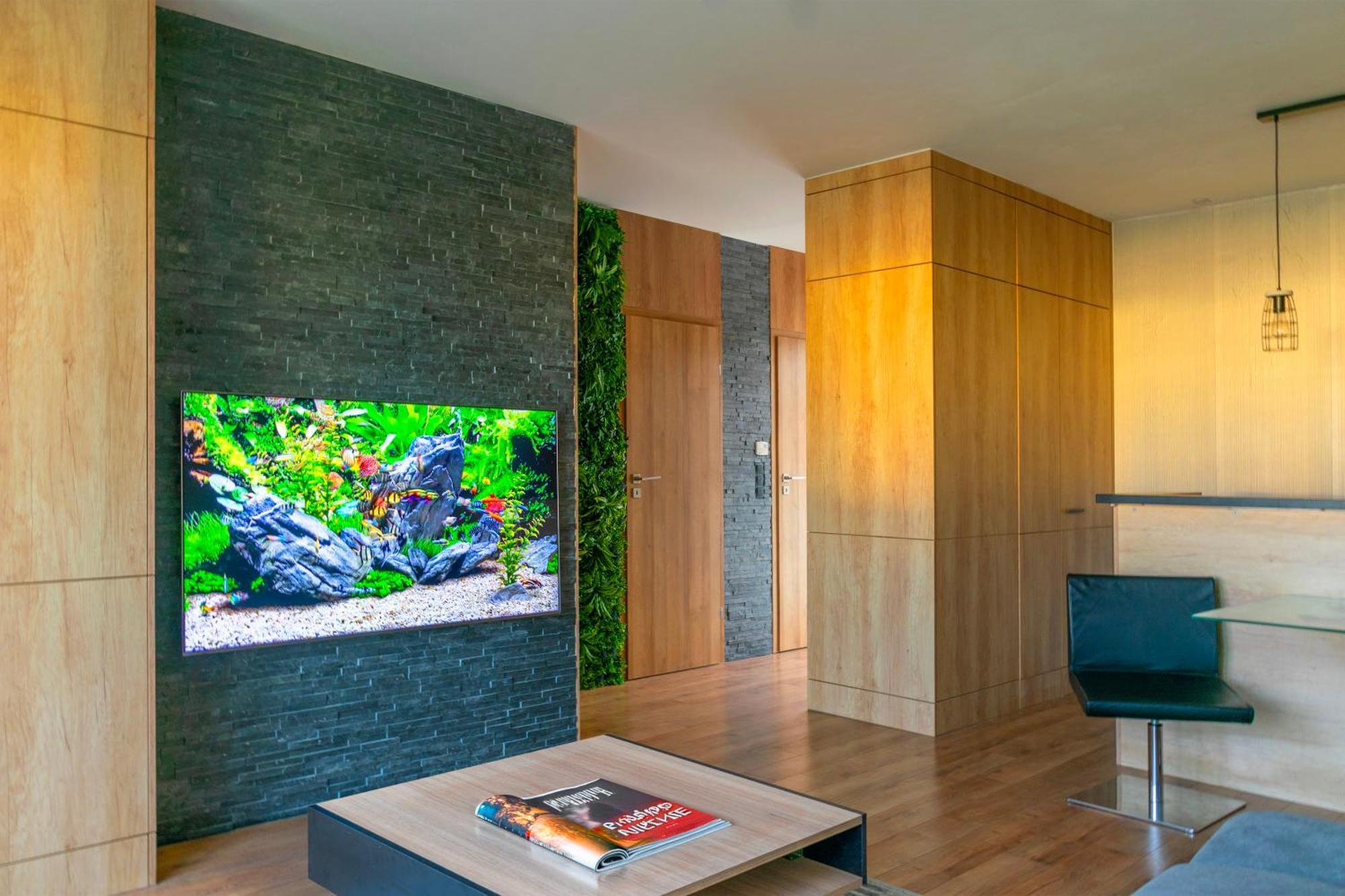 Lehel Apartment *